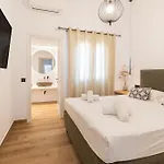 Ikade Mykonos شقة